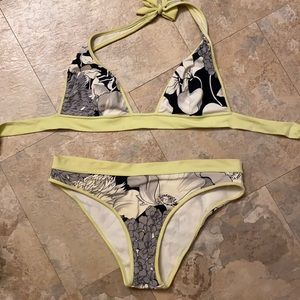 Burberry bikini